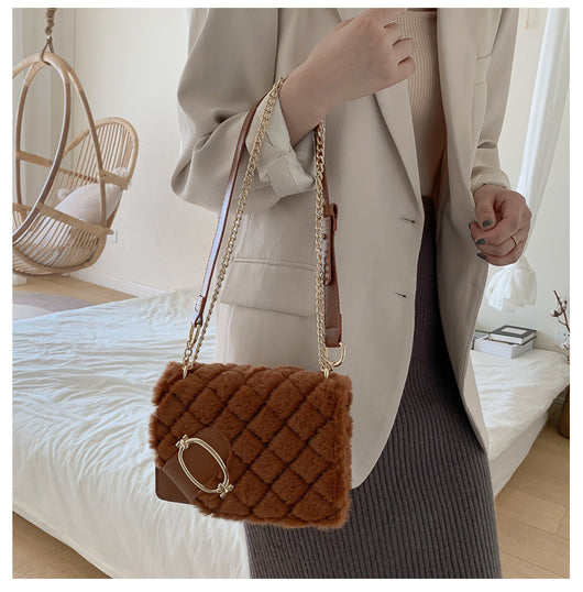 Bolso Mensajero Acolchado de Lujo para Mujer con Cadena Dorada - Image 21