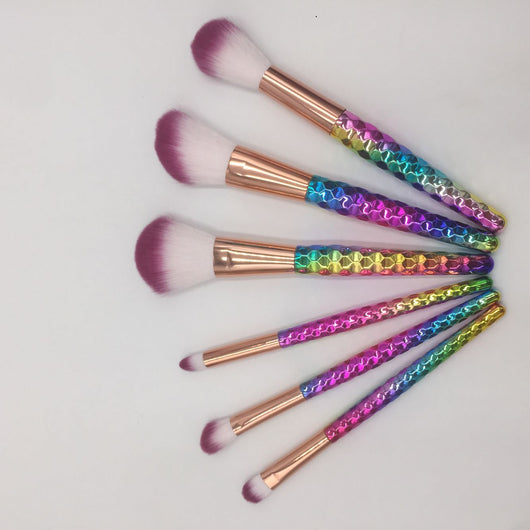 Brocha de Maquillaje con Escamas de Pez y Patrón Panal - Image 8
