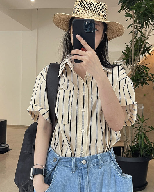 Camisa Retro de Rayas con Solapa Literaria, Manga Corta Suelta y Ligera - Image 9
