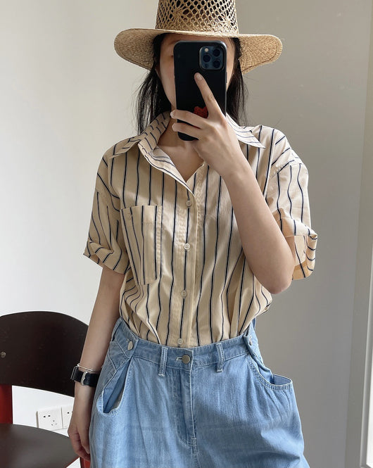 Camisa Retro de Rayas con Solapa Literaria, Manga Corta Suelta y Ligera - Image 38