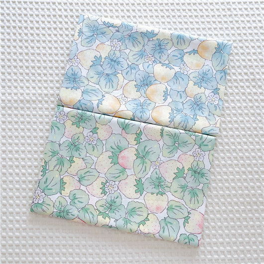 Tela Estampada de Algodón Twill con Diseño de Fresas - Image 7