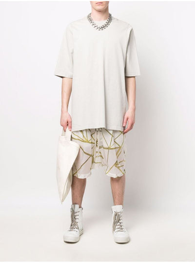 Shorts Cómodos con Estampado Abstracto en Tela Ligera - Image 7