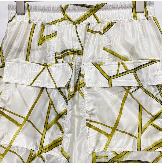 Shorts Cómodos con Estampado Abstracto en Tela Ligera - Image 21