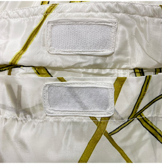 Shorts Cómodos con Estampado Abstracto en Tela Ligera - Image 24