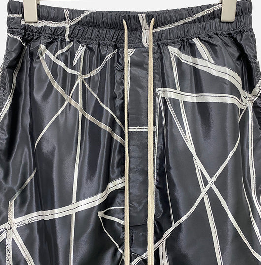 Shorts Cómodos con Estampado Abstracto en Tela Ligera - Image 28