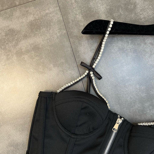 Blusa Negra Tipo Tank con Lazada y Cierre en los Hombros - Image 9