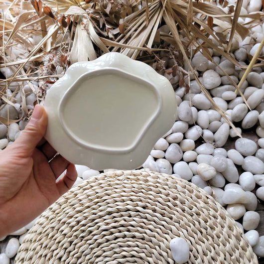 Taza de Café con Plato Decorado a Mano: Cielo Azul y Nubes Blancas - Image 15