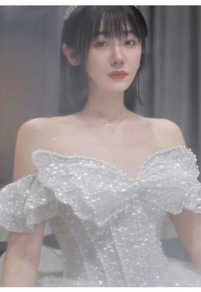 Vestido de Novia Retro con Hombro Descubierto y Cola Larga de Lujo - Image 8