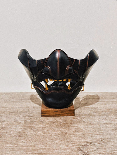 Máscara de Cosplay de Moldeo Único en Resina con Diseño Cóncavo - Image 13