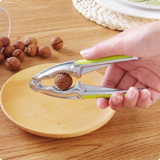 Pinza Multiusos para Pelar y Cascar Frutos Secos - Image 7