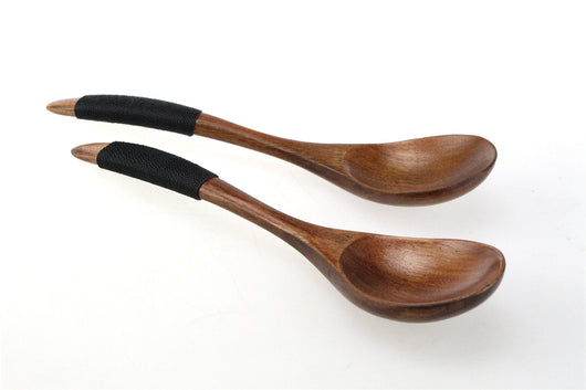 Juego de Cubiertos de Madera con Cordel Decorativo - Image 9