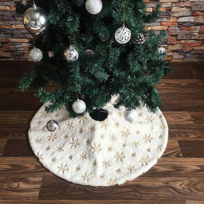 Falda para Árbol Navideño con Lentejuelas Doradas y Bordado de Copo de Nieve - Image 8