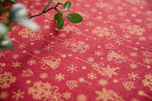 Mantel Navideño Rojo con Detalles Dorados - Image 15