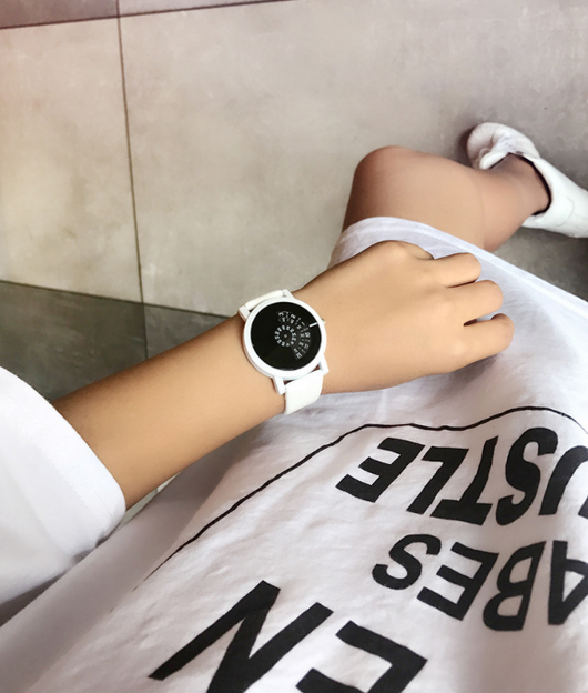 Reloj Minimalista Neutro para Mujer - Image 9