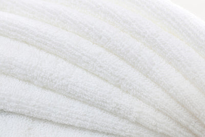 Toalla Blanca para Masaje de Pies - Image 13