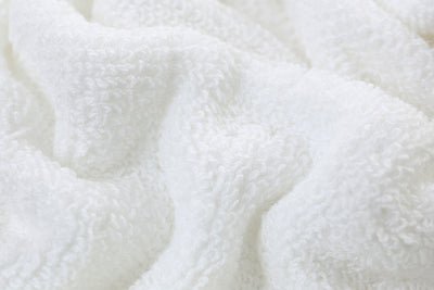 Toalla Blanca para Masaje de Pies - Image 14