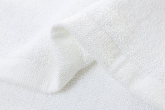 Toalla Blanca para Masaje de Pies - Image 16