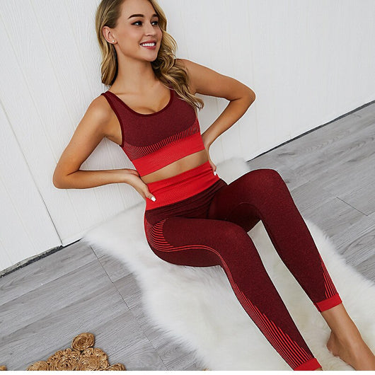 Conjunto de Yoga sin Costuras con Tecnología Absorbente de Humedad para Mujer - Image 12