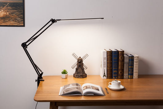 Lámpara de Escritorio Articulada con Brazo Extensible y Pinza Giratoria - Image 21