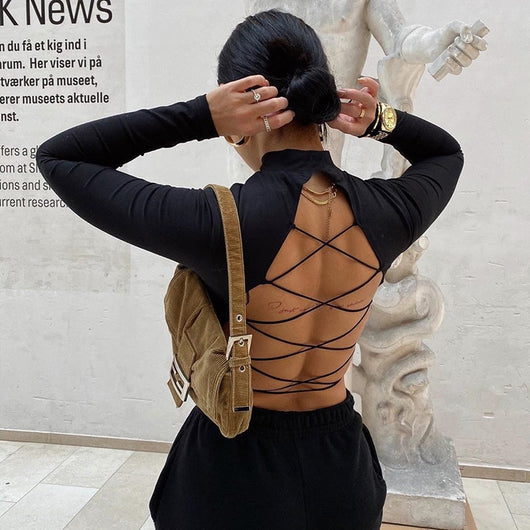 Blusa Ajustada de Encaje con Cordones y Mangas Largas - Image 14