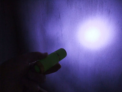 Linterna LED de 9 Cabezales en Aluminio de Alta Potencia - Image 8