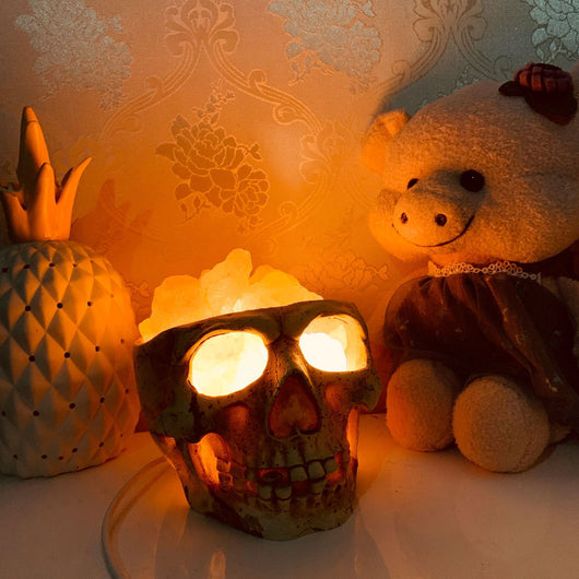 Lámpara de Sal del Himalaya Calavera USB Regulable con Luz Nocturna - Image 11