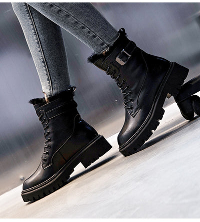 Botas Martin de Cachemira con Tacón Grueso y Tubo Medio en Lana - Image 11