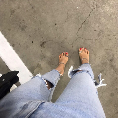 Jeans Azul Cintura Alta con Roturas Irregulares y Bordes Deshilachados - Image 17