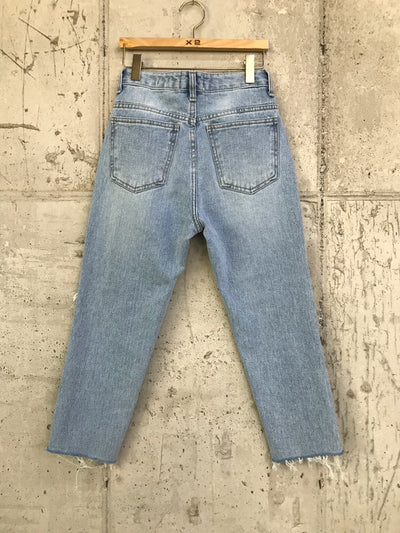 Jeans Azul Cintura Alta con Roturas Irregulares y Bordes Deshilachados - Image 20
