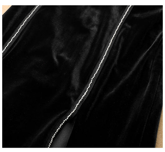 Vestido Largo de Terciopelo Dorado con Escote V y Abertura Sensual - Image 17