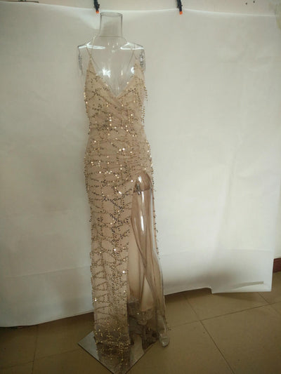 Vestido Halter Escotado con Lentejuelas Sexy - Image 26