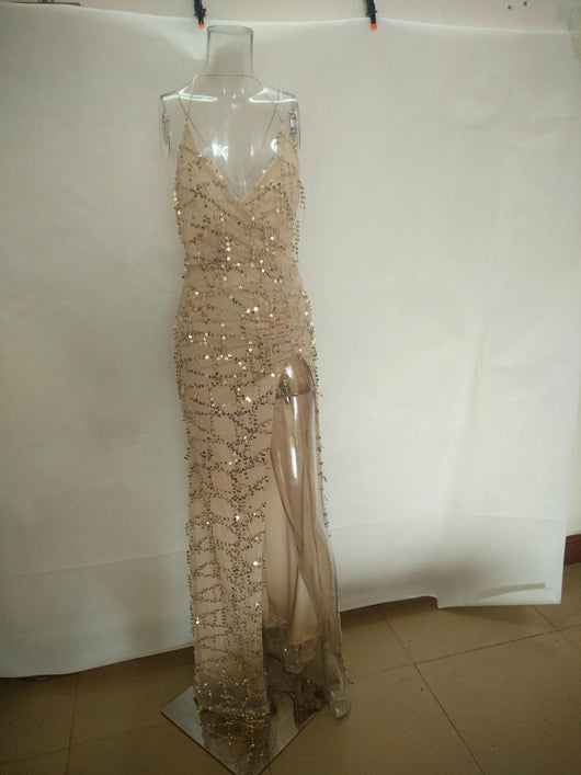 Vestido Halter Escotado con Lentejuelas Sexy - Image 26