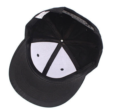 Gorra de Béisbol Negra con Cuernos - Image 11
