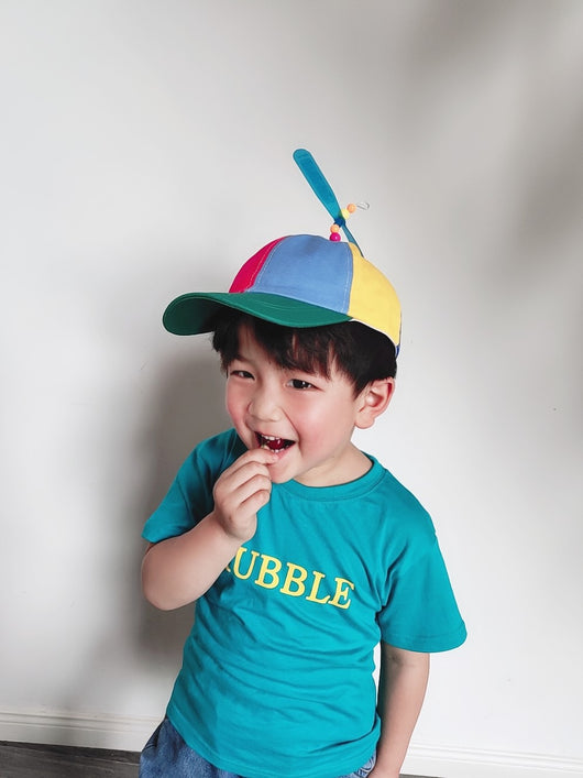 Gorro Infantil con Hélice Giratoria de Bambú - Image 8