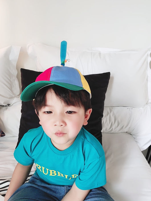 Gorro Infantil con Hélice Giratoria de Bambú - Image 11