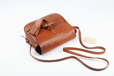 Bolsa de Cuero Retro Artesanal con Flecos para Mujer - Image 11