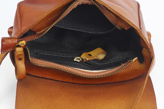 Bolsa de Cuero Retro Artesanal con Flecos para Mujer - Image 13