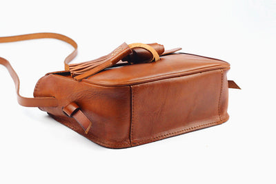 Bolsa de Cuero Retro Artesanal con Flecos para Mujer - Image 14