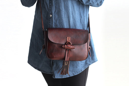 Bolsa de Cuero Retro Artesanal con Flecos para Mujer - Image 15