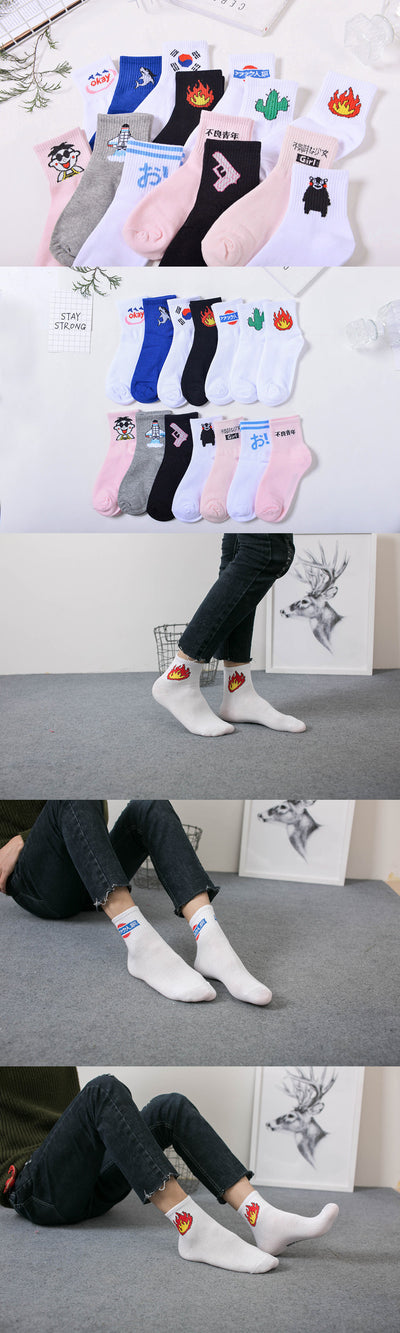 Calcetines Deportivos Cortos con Diseño Literario Divertido - Image 3