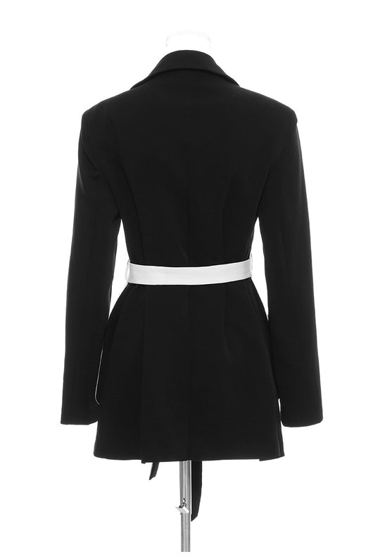 Traje Clásico Blanco y Negro - Image 17