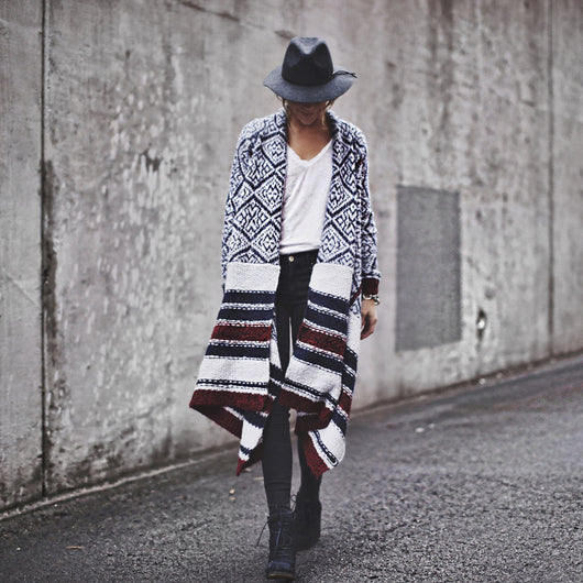 Suéter Tejido a Rayas con Chaqueta Cuadros Otoño Invierno - Image 11