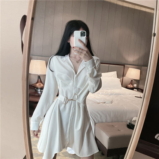 Vestido Camisero Blanco de Largo Medio con Corte Irregular - Image 12