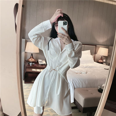 Vestido Camisero Blanco de Largo Medio con Corte Irregular - Image 13