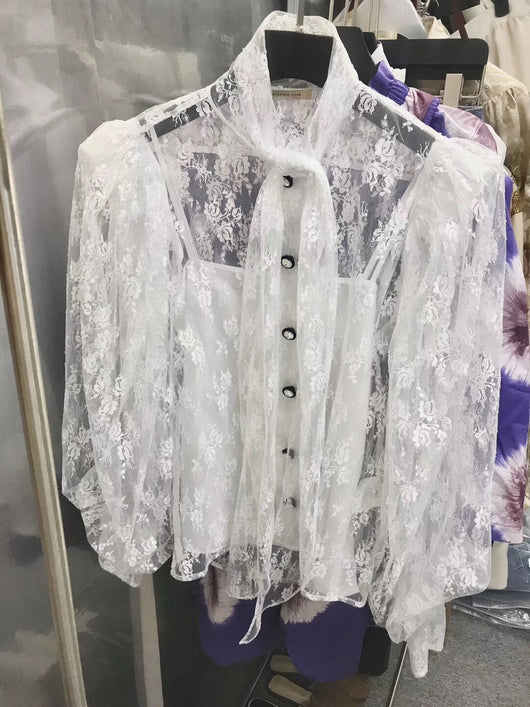 Blusa de Encaje Bordado Elegante - Image 9