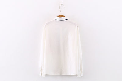 Camisa Blanca de Algodón con Gato Adorable en Estilo Escuela de Arte Japonesa - Image 7
