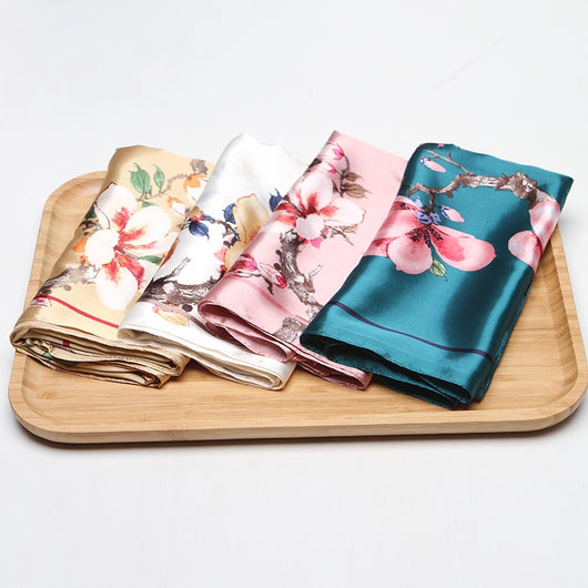 Pañuelo de Seda Premium para Mujer - Image 3