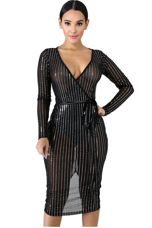 Vestido Escote Profundo con Detalles Perforados - Image 8