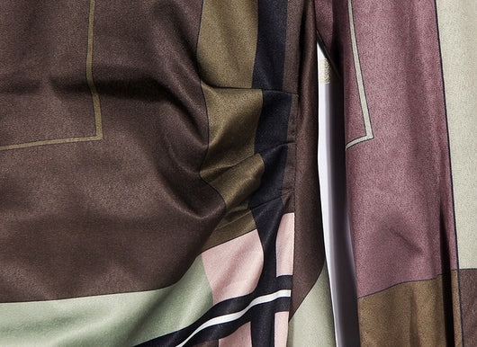 Vestido Geométrico Multicolor con Escote Profundo y Detalle Fruncido - Image 16