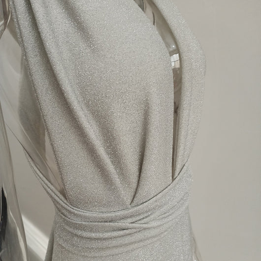 Enterizo de Seda Brillante con Tirantes Sexy - Image 26